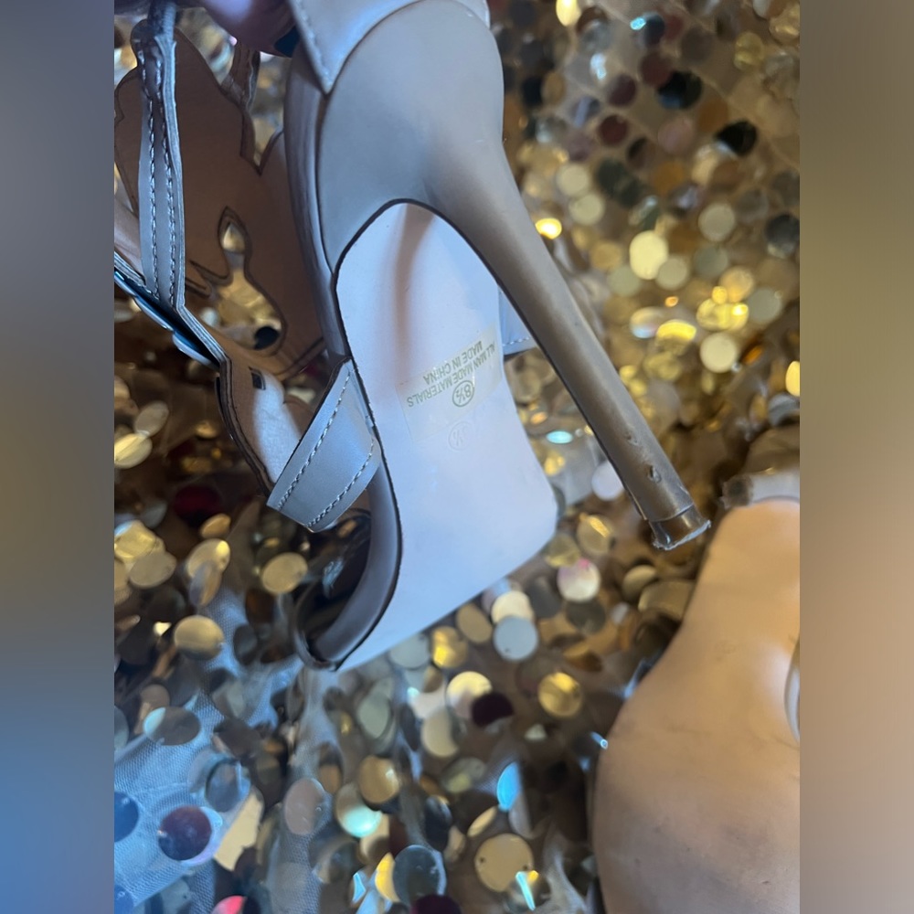 Olivia Jayme’s gladiator heels - Picture 8 of 11